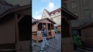 Mis toimub Raekoja platsil ?На площади работа идет👍🏰