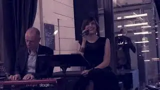 Live Duet lady singer & pianist