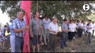 BN 26 06 2017 Sant Joan de Montdarn mant&eacute; la tradici&oacute; de l'ofrena al Roc de Sant Joan
