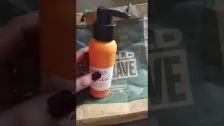 The Body Shop Vitamin C Peeling Glow