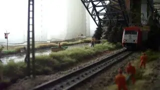 DB 101 001-6  & semi-trailer wagons