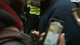 MAN CAUGHT PLAYING POKEMON GO DURING YELLOW VEST PROTEST IN PARIS