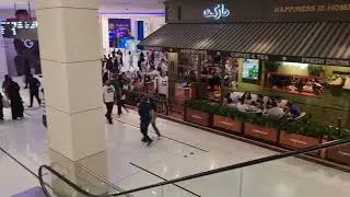Dubai Mall Burj Khalifa walk tour in slow, normal +hyperlapse video mode