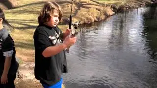 Catching a Rainbow Trout in Manitou Springs, Colorado. Schryver Park Pond fishing with the kids.