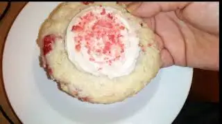Prettiest Raspberry Cookies with Buttercream frosting you'll ever make!!!