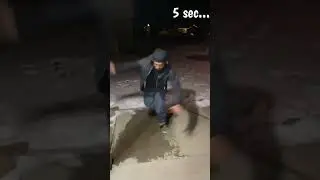 Guy slipping on ice - FUNNY😂