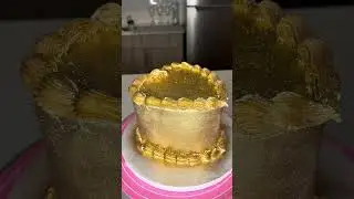 GOLD HEART CAKE ✨