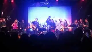 12.16.13 Arthur Darvill & Once the Musical Cast - No Diggity (cover)