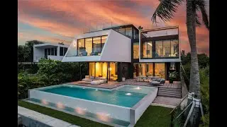 1369 N Venetian Way, Miami Beach, FL 33139