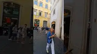 Strolling Along Roman Streets #shorts #travel #italy