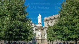 Monument to Leonardo da Vinci in Piazza della Scala meaning La Scala square timelapse hyperlapse in