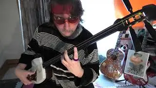 Starting tune for International Bomber Command Centre Ceilidh with Japanese Shamisen 三味線