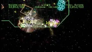 Geometry Wars Galaxies - Beta-Maseis - 56M first try low-lvl sweep drone.