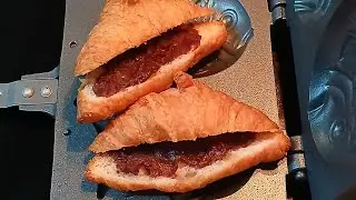 Crispy Croissant Stuffed with Red Bean
