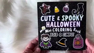 Cute & Spooky Halloween Mini Coloring Book : Button and Twink