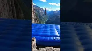 Один толчок. Бесконечное свободное падение.