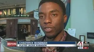 Harrison Ford visits Negro Leagues Baseball Museum