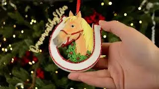 Ornaments by Elves: Personalized Equestrian Ornament Gold Horse with Wreath OBE-OR1708-Gold