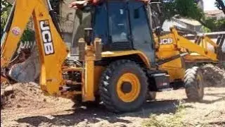 Tratores na obras anti alagamento 
