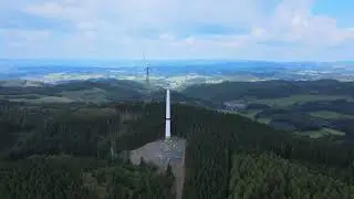 WindradBau auf dem St&ouml;ppel