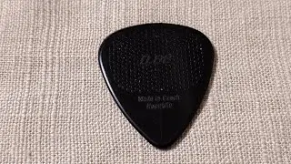 Month-long review of Cat's Tongue 0.88mm guitar pick