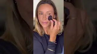 Makeup Brush video - mini brushes