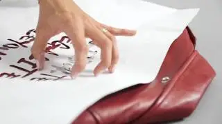 Do It Yourself: Rote Lederjacke mit Aufdruck