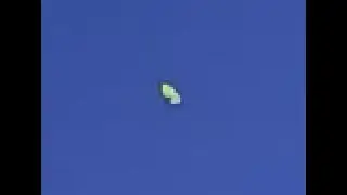 UAP - Logan, Queensland - odd white object looping around.