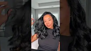 Я в восторге от универсальности моего парика Raw Burmese Curly Flip-Over Half Wig от www.twelve22...