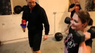 &Ouml;3-Reporterin Gabi Hiller - CROSSFIT Training
