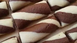 3 Ingredients Chocolate Barfi Roll | Milk Powder Recipes | Piyas Kitchen