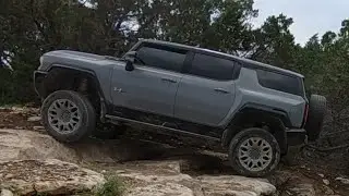 Serious rock crawling in the 2024 Hummer EV3X at hidden Falls adventure Park in Texas!