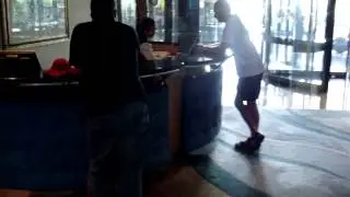 Dubai de otel i&ccedil;i g&ouml;r&uuml;nt&uuml; .. Gurtour.com & Fuartakip.com