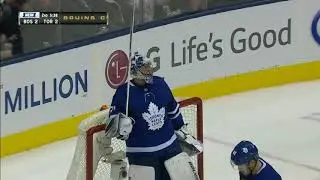 Bruins&rsquo; Torey Krug makes incredible pass on David Pastrnak&rsquo;s 2nd goal