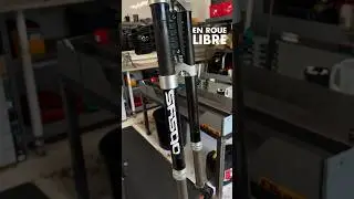 Fourche invers&eacute;e Obsys DH Carbon du Sunn Radical Plus de Florent Poussin.