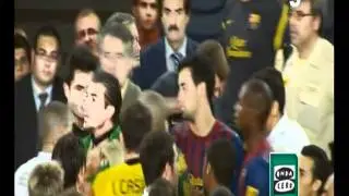 llourinho mourinho florentino y el se&ntilde;orio real madrid barcelona agresion mourinho tito vilanova caverna mediatica central lechera punto pelota tomas roncero   480p H 264 AAC