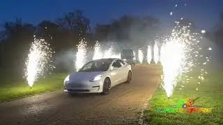 Lasers, flames, lights, sparkulars, snow and special effects show