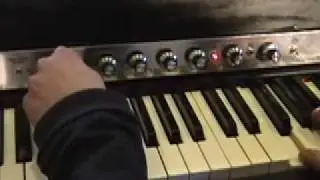 Rhodes Piano 1977 with the Vintage Vibe Quadrapuss