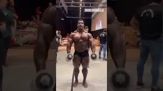 Rubiel Mosquera warm up- giant neck and traps #bodybuilding #fisiculturismo #rubielmosquera #bigneck