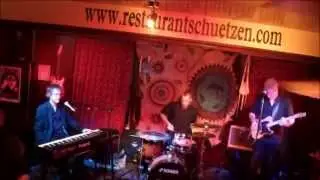 JAN FISCHER BLUESBAND live imSCH&Uuml;TZEN M&uuml;nchenstein