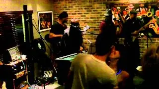 EEZ feat. ANDREWLUV - Share My Life
