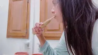 Sustainable tomorrow - Bamboo Electric Toothbrush
