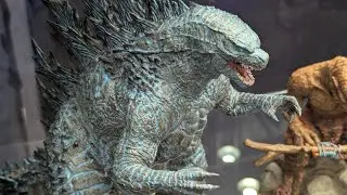 Star Ace Godzilla 2024 Pre-Evolved Form Energized Blue на NYCC 2025