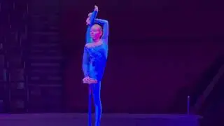 Viktoria Voitko age 14 years - World Class Hand-Balancing