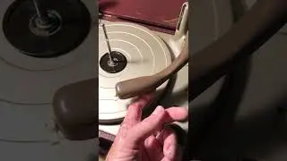 Monarch UA6 Record Player