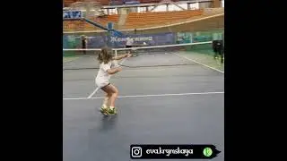 Eva Krymskaya, ni&ntilde;a prodigio del tenis con tan solo 7 a&ntilde;os