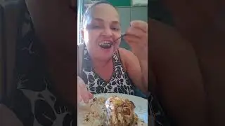 Almoço de hoje foi galinha caipira peixe
