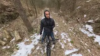 Ухилес уехал в лес ,и говорит что все рабы а он Д'Артаньян ,9 янв .