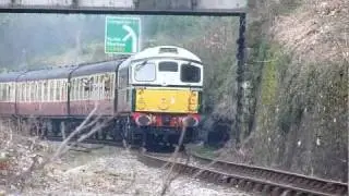 D5310 Departs Berwyn Station. Nice Class 26 Thrash