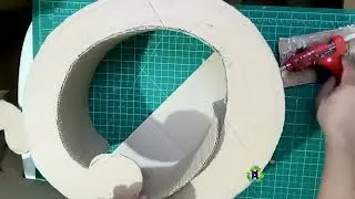 Сочетание 2D-вырезок и 3D-цифр | сделано из картонных коробок | U&A Zone